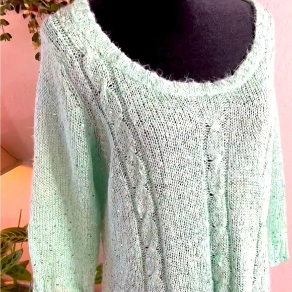 Maurice’s cable knit sweater - Picture 9 of 9